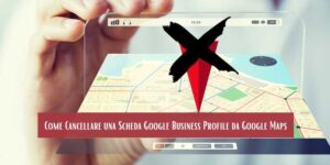 mappa che si vede su uno schermo trattenuto da una mano